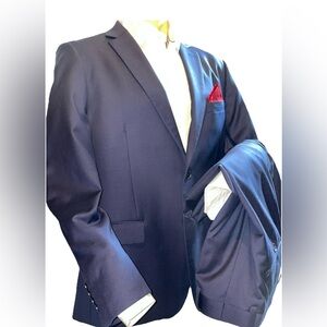 MANTONI 2 PC Suit Nopleat 2BT Vent Navy 100%  Virgin Super Fine Wool Men 44R-40W